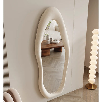 מראת גוף מעוצבת אמורפית עם מסגרת בד 170x70 ס"מ – דגם Sophy