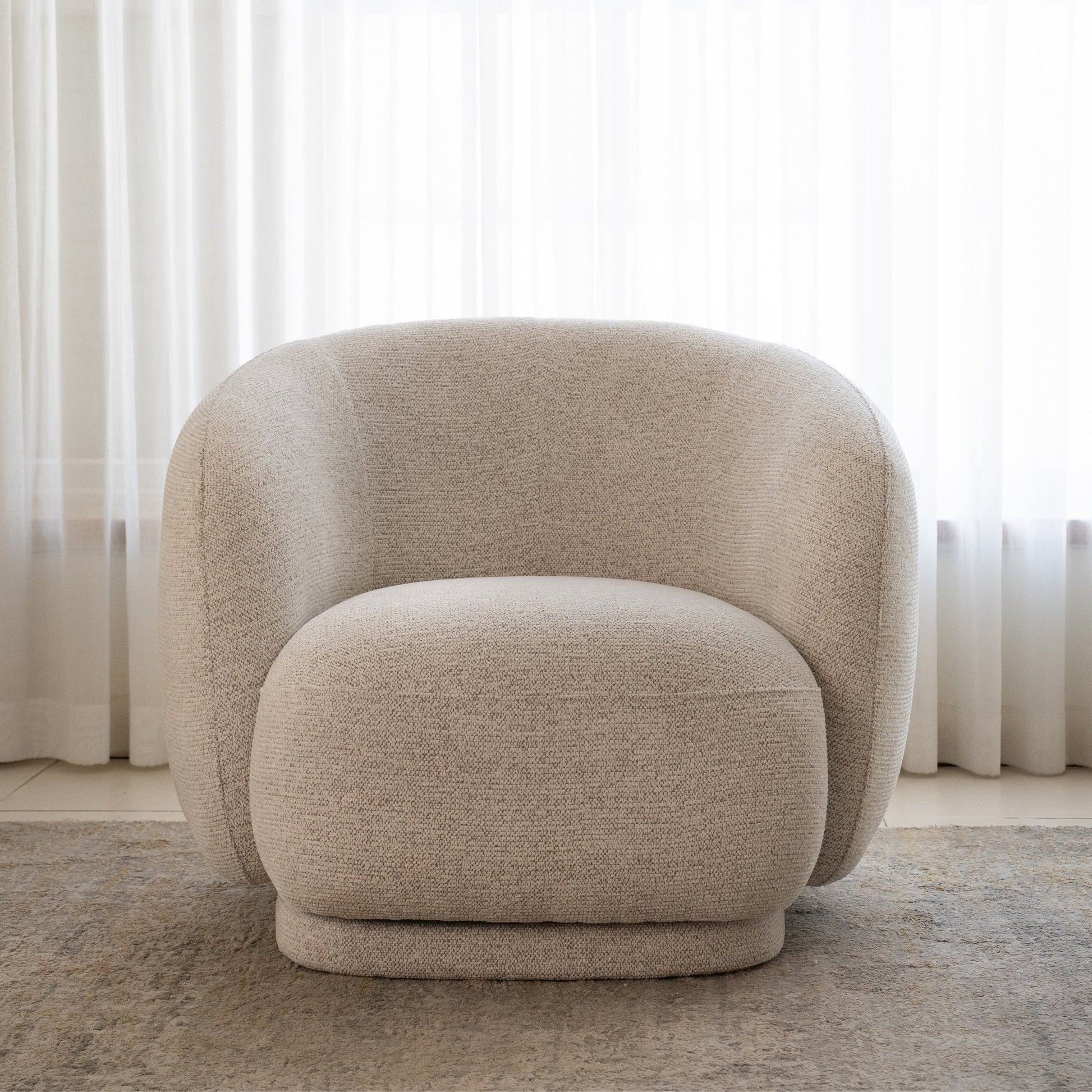 כורסה מסתובבת מעוצבת לסלון דגם Cloudy