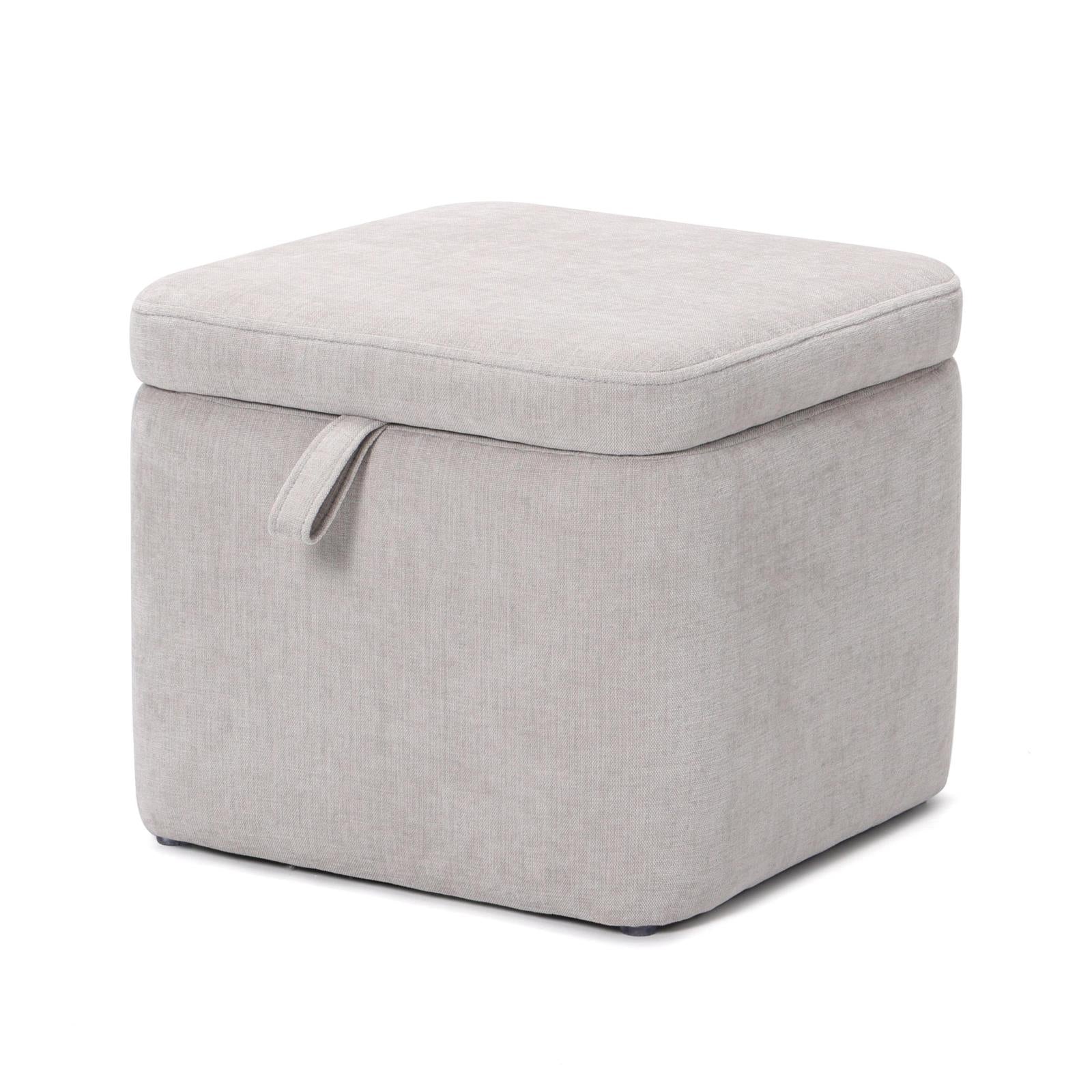 הדום אחסון מרופד דגם Nest בגוון אפור בהיר מבית DreamIt – ריפוד רך, עיצוב אלגנטי וקווים נקיים.