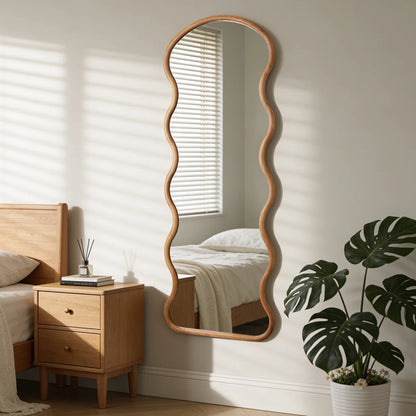 מראת גוף מעוצבת גלית עם מסגרת עץ 165×60 ס"מ – דגם Wavy