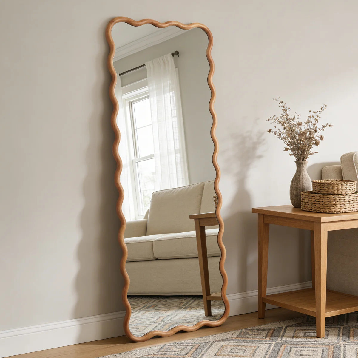 מראת גוף מעוצבת גלית עם מסגרת עץ 165×60 ס"מ – דגם Wavy