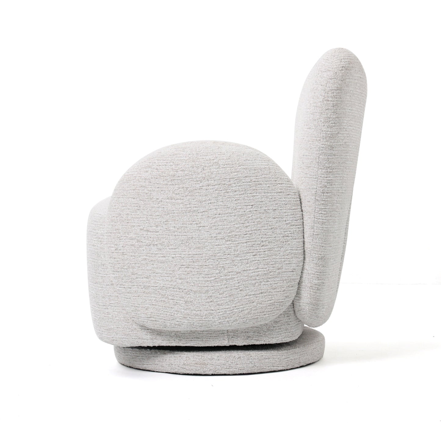 כורסה Noelle – מבט צד מדגיש את הצורה המעוגלת