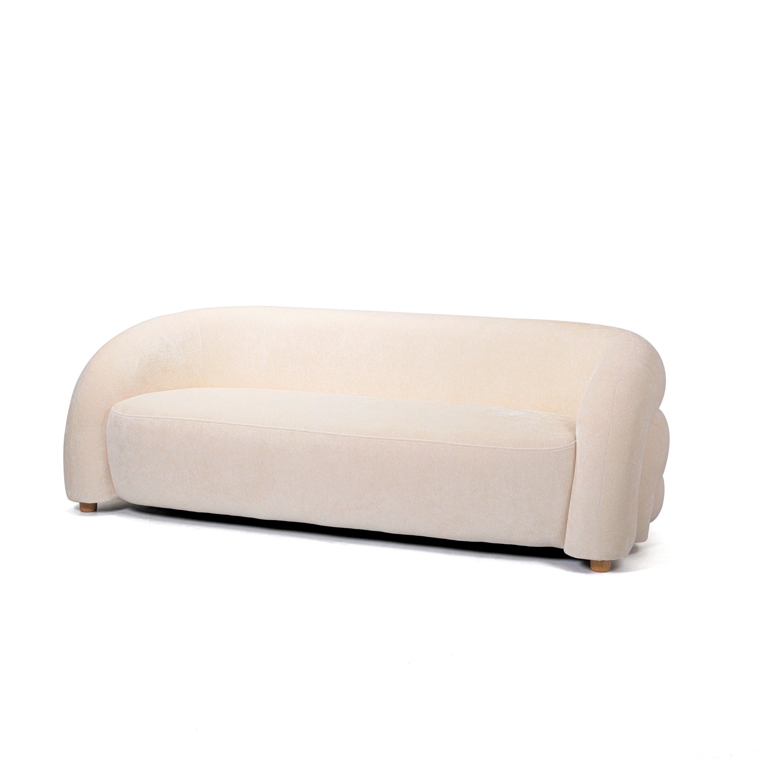 מבט אלכסוני על ספת Olivia – עיצוב עגלגל ונקי