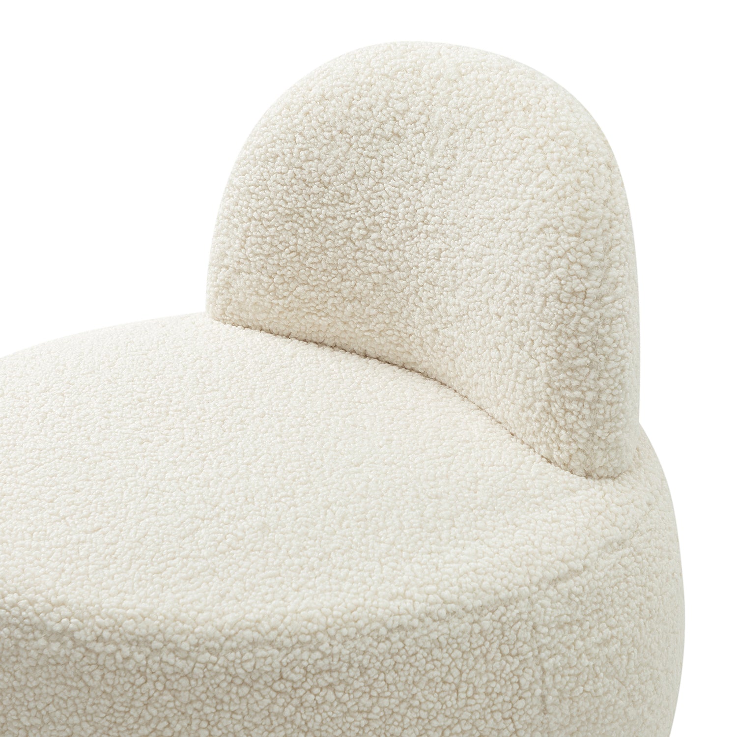 כורסה Auri – תקריב על משענת הגב והריפוד