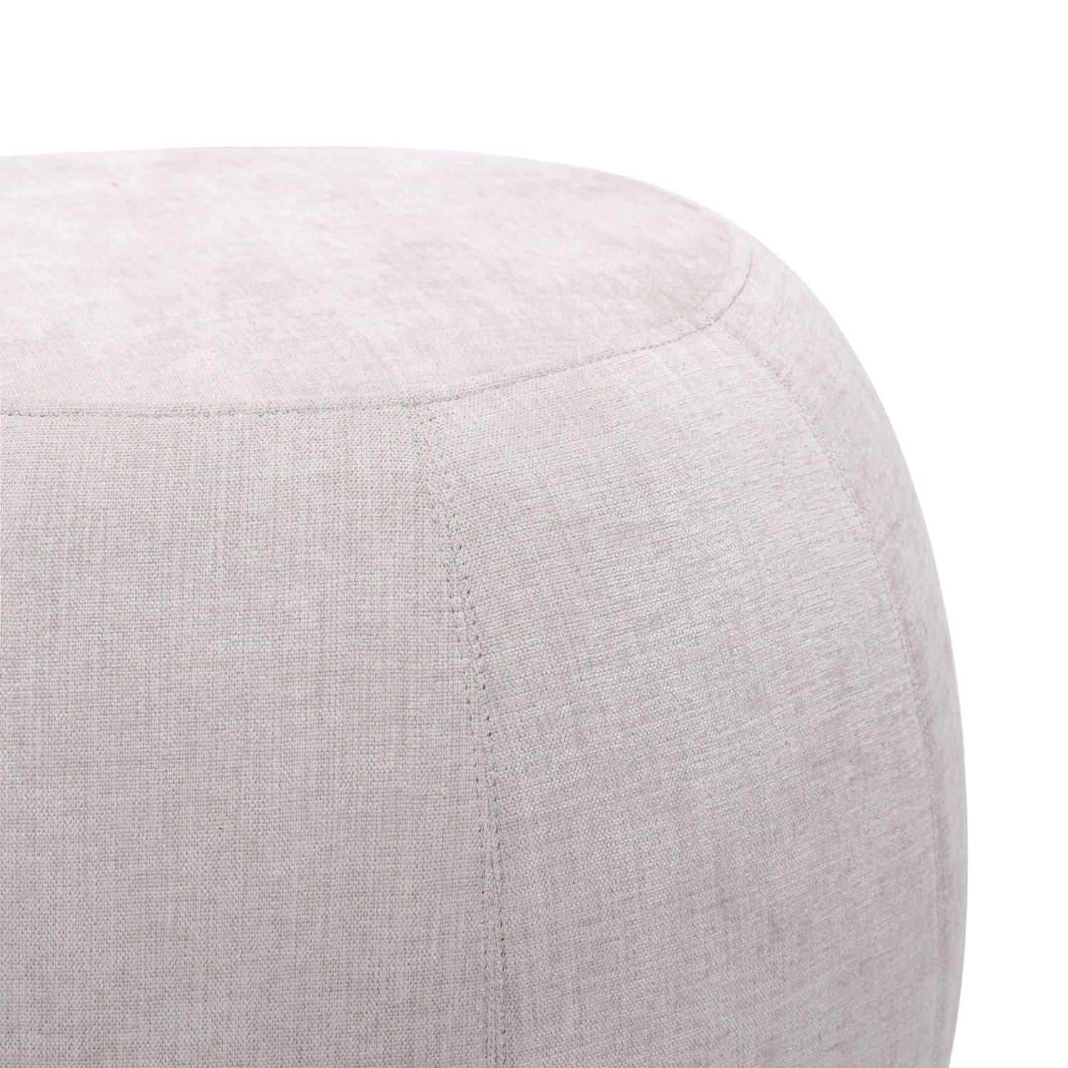 מרקם הבד האיכותי של ההדום “Milo” – תחושת רוך ואלגנטיות טבעית