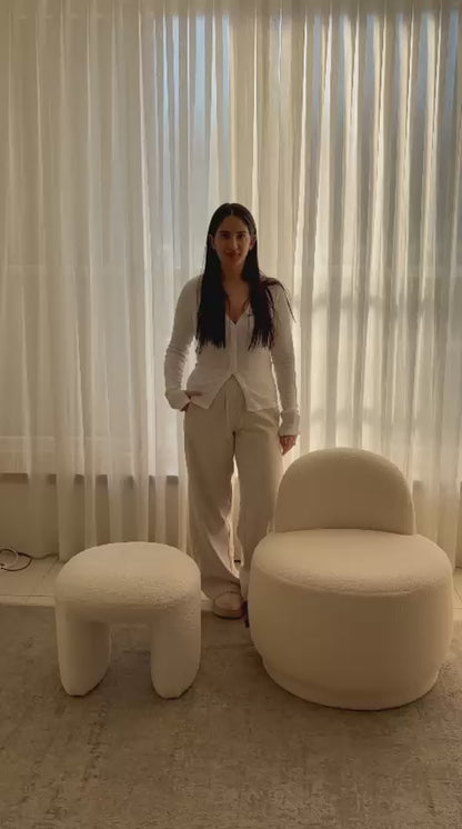 סרטון דף מוצר - באנדל כורסה בוקלה + הדום בוקלה Auri Cozy Set